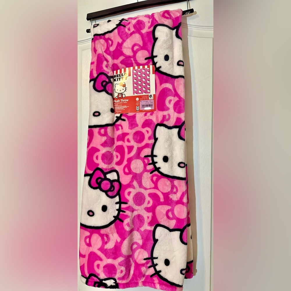 Hello kitty blanket
